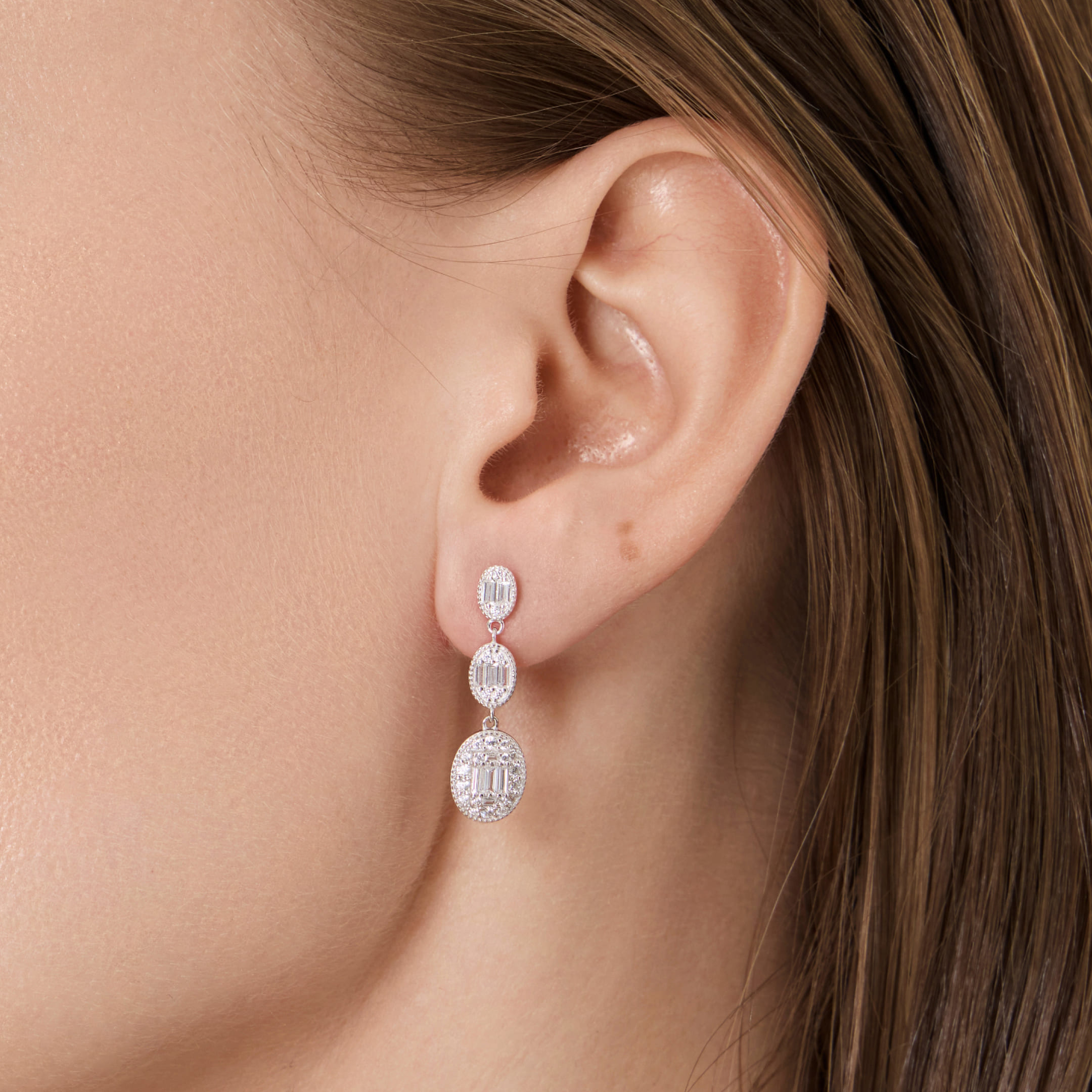 Серебряные серьги-пусеты с кубическим цирконием