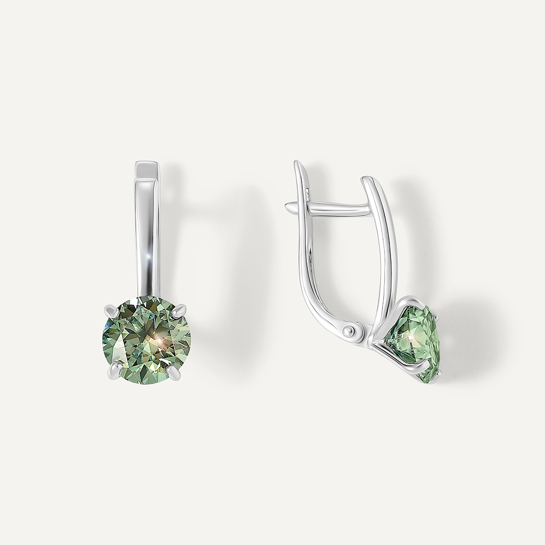 Серебряные серьги с зелеными муассанитами
