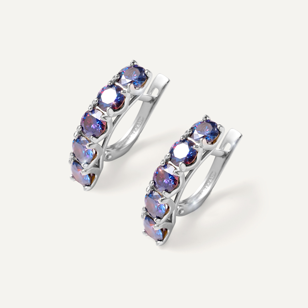 Серебряные серьги с фиолетовыми муассанитами