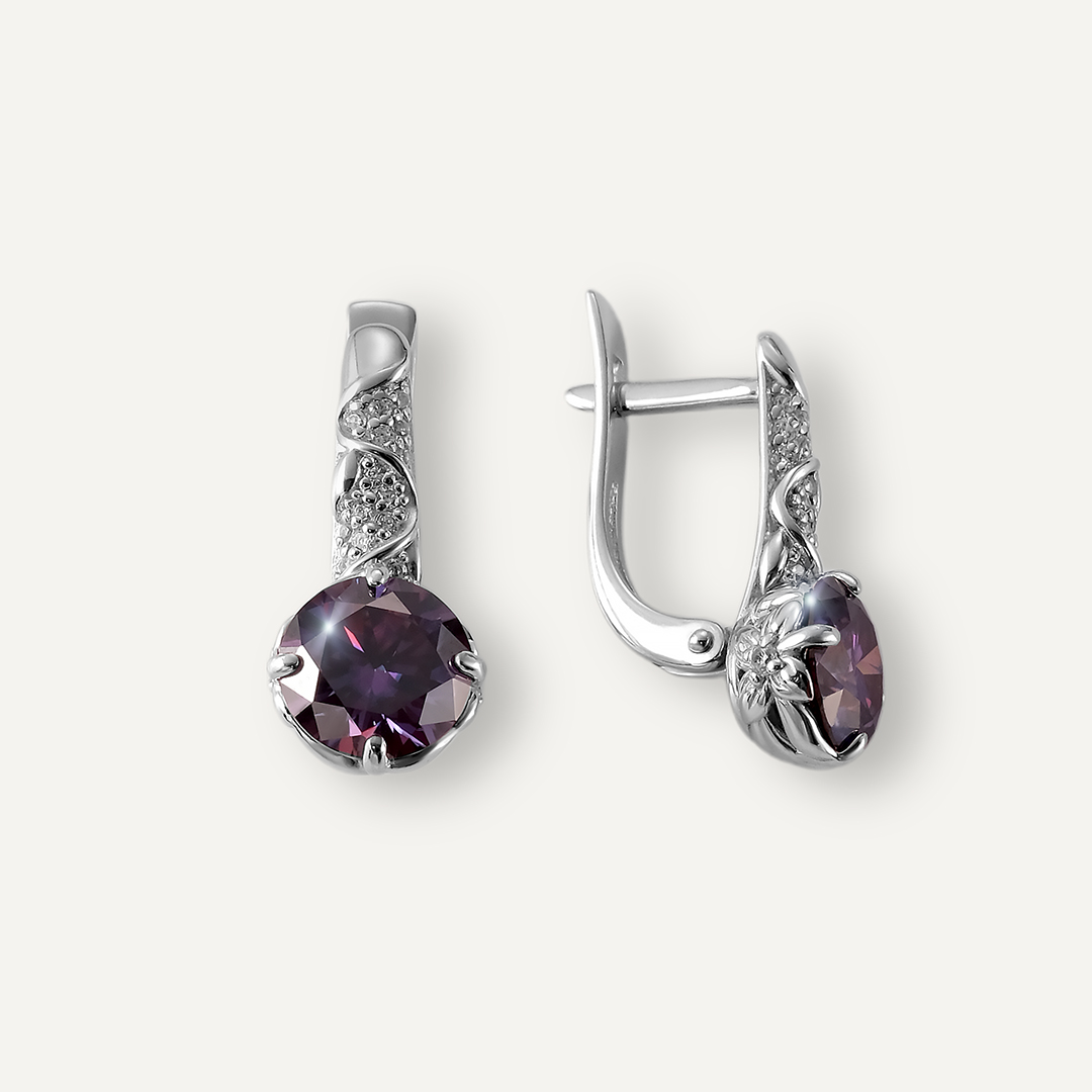 Серебряные серьги с фиолетовыми муассанитами