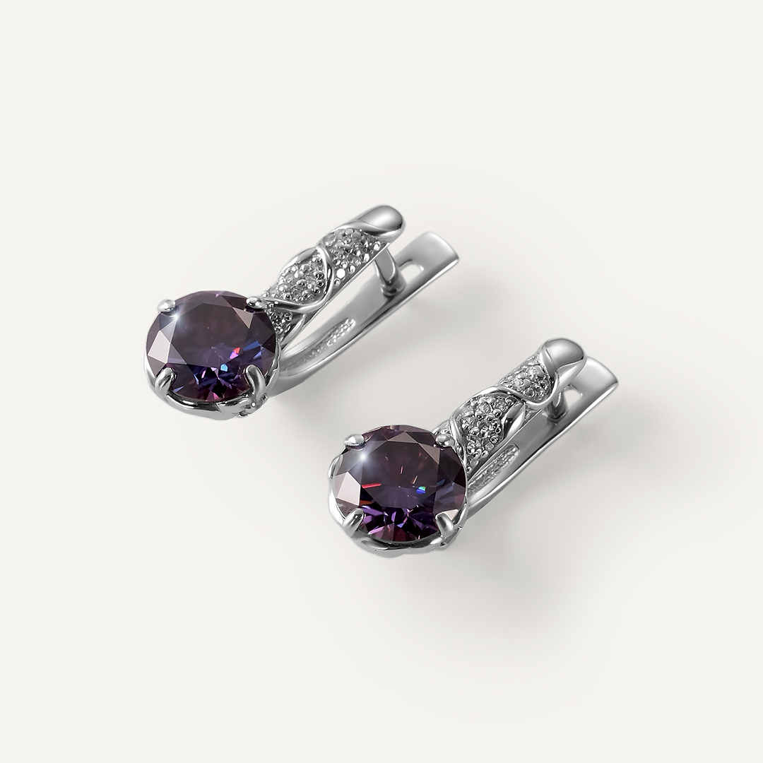 Серебряные серьги с фиолетовыми муассанитами