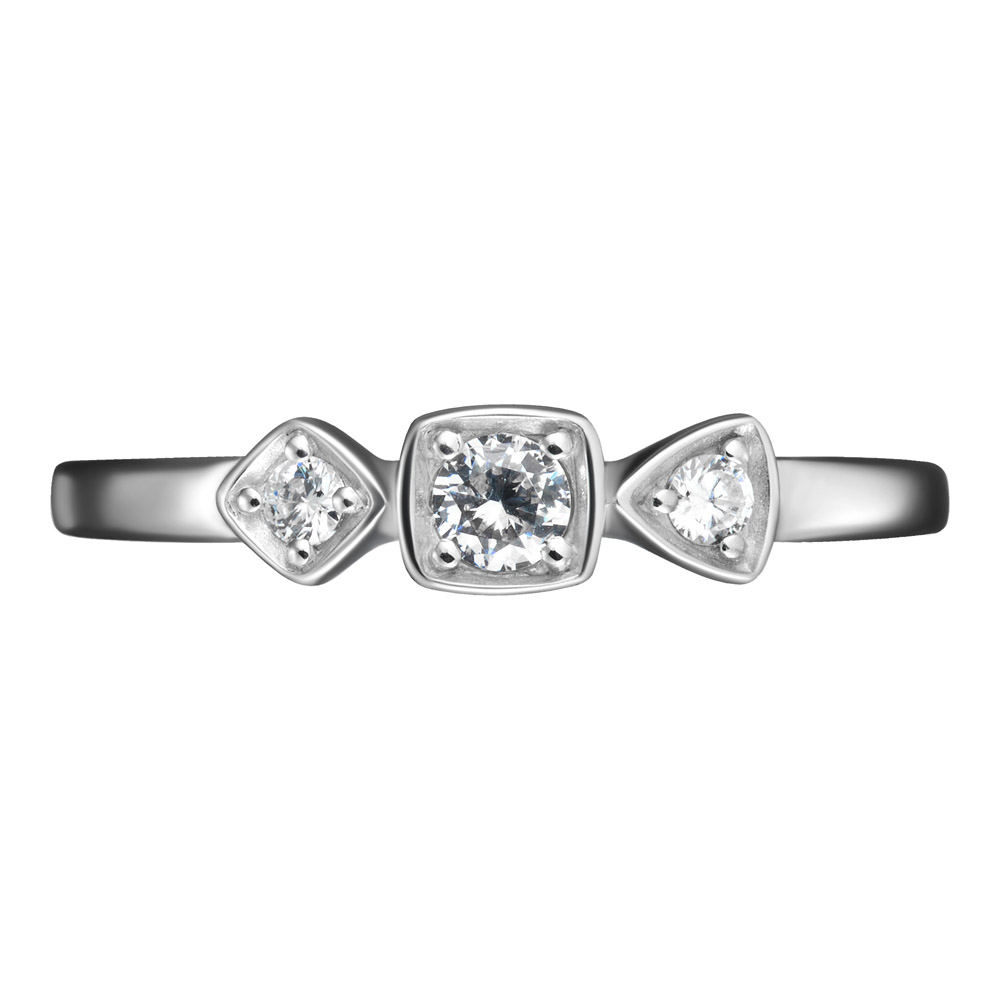 Серебряное кольцо 925 пробы; вставки 3 Фианит бесцв.;