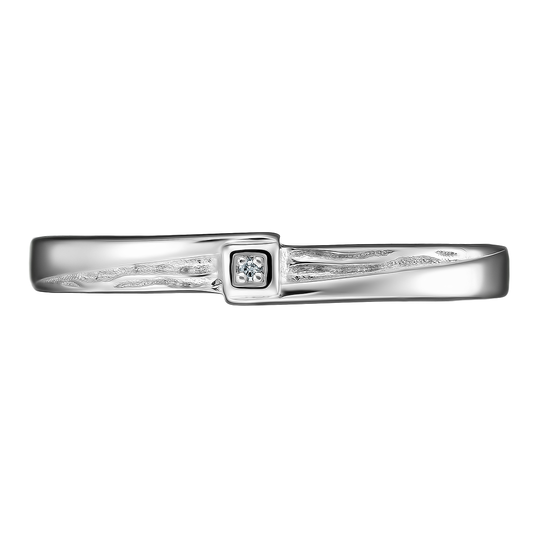 Серебряное кольцо 925 пробы; вставки 1 Бр.Кр-17 0,004 2/3A;