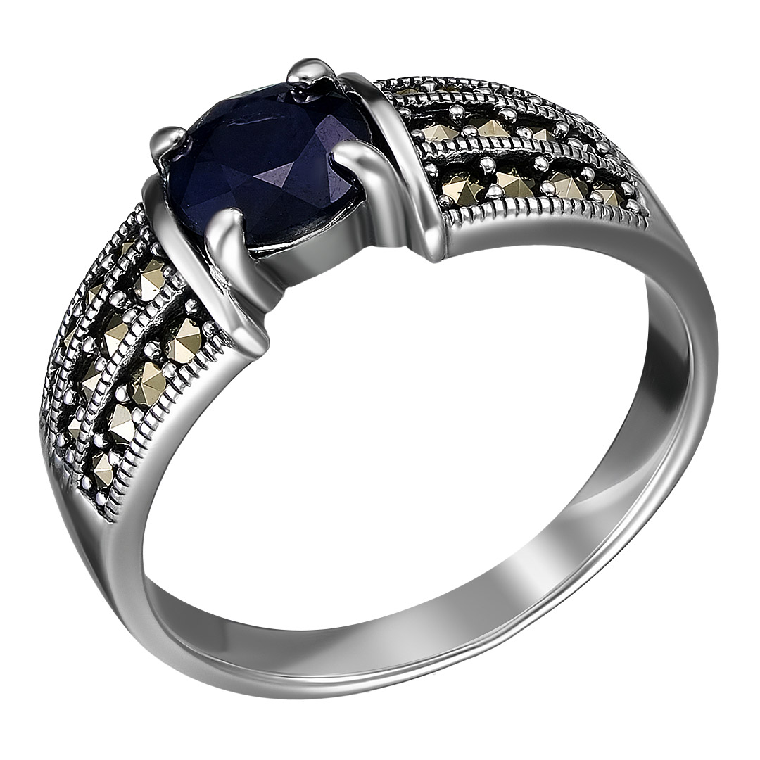 Серебряное кольцо 925 пробы; оксидирование; вставки 1 Сапфир 1,2 U/2; 24 Марказит;