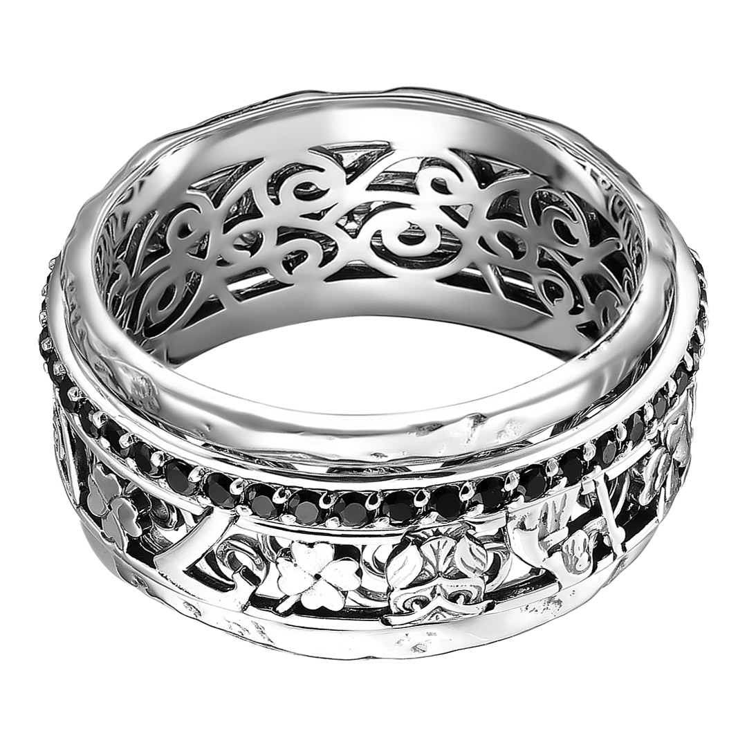 Серебряное кольцо со шпинелью