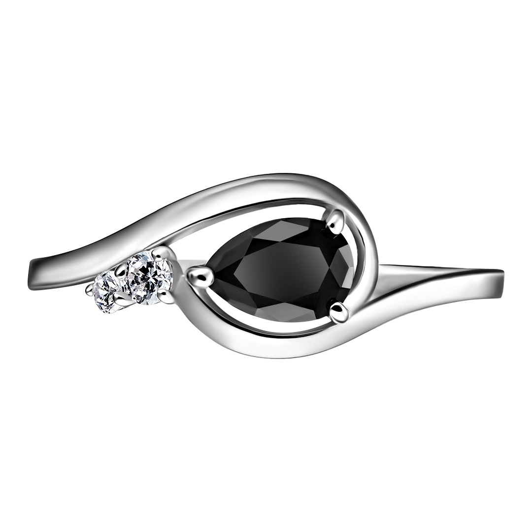 Серебряное кольцо со шпинелью
