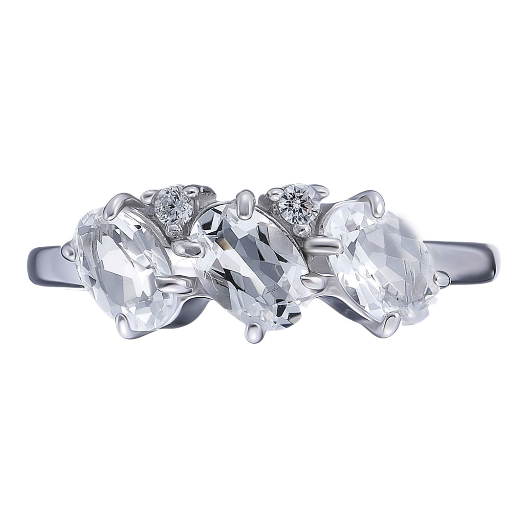 Серебряное кольцо 925 пробы; вставки 3 Горный хрусталь; 2 Фианит бесцв.;