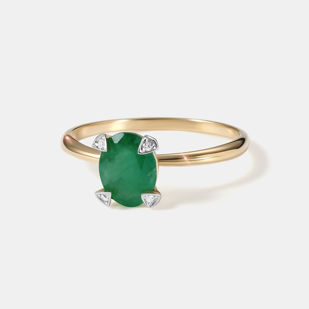 Кольцо из желтого золота с изумрудом