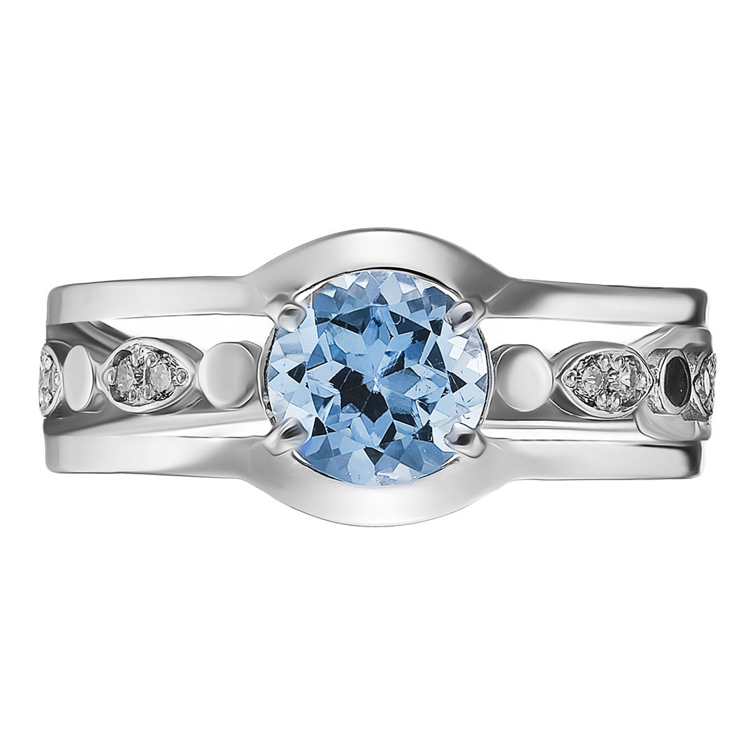 Серебряное кольцо 925 пробы; вставки 1 Топаз; 8 Фианит бесцв.;