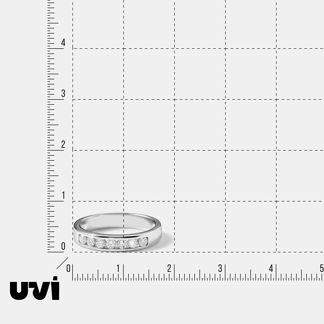 Кольцо из белого золота с муассанитами