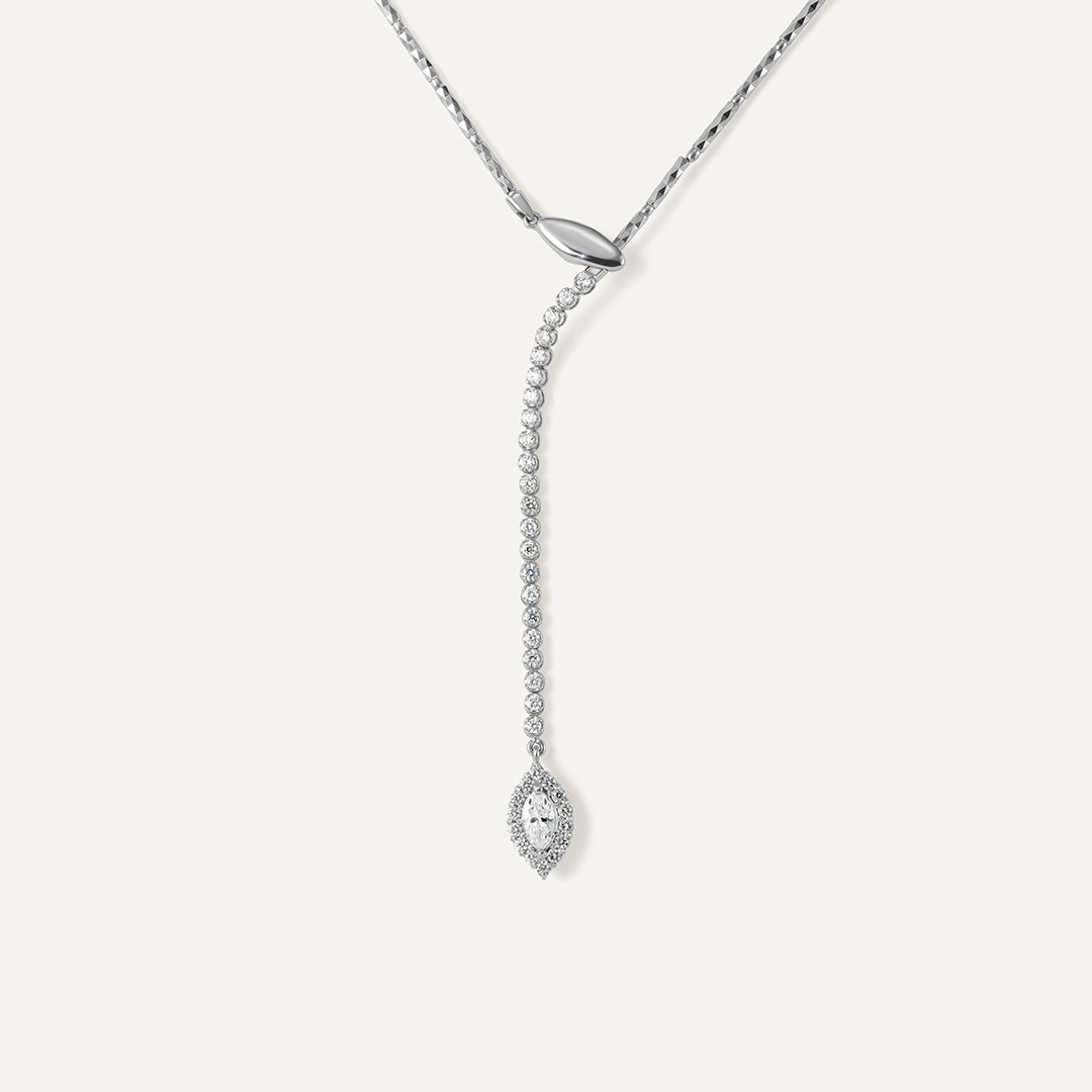 Колье из белого золота с бриллиантами