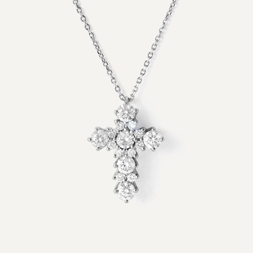 Колье из белого золота с бриллиантами "Крест"