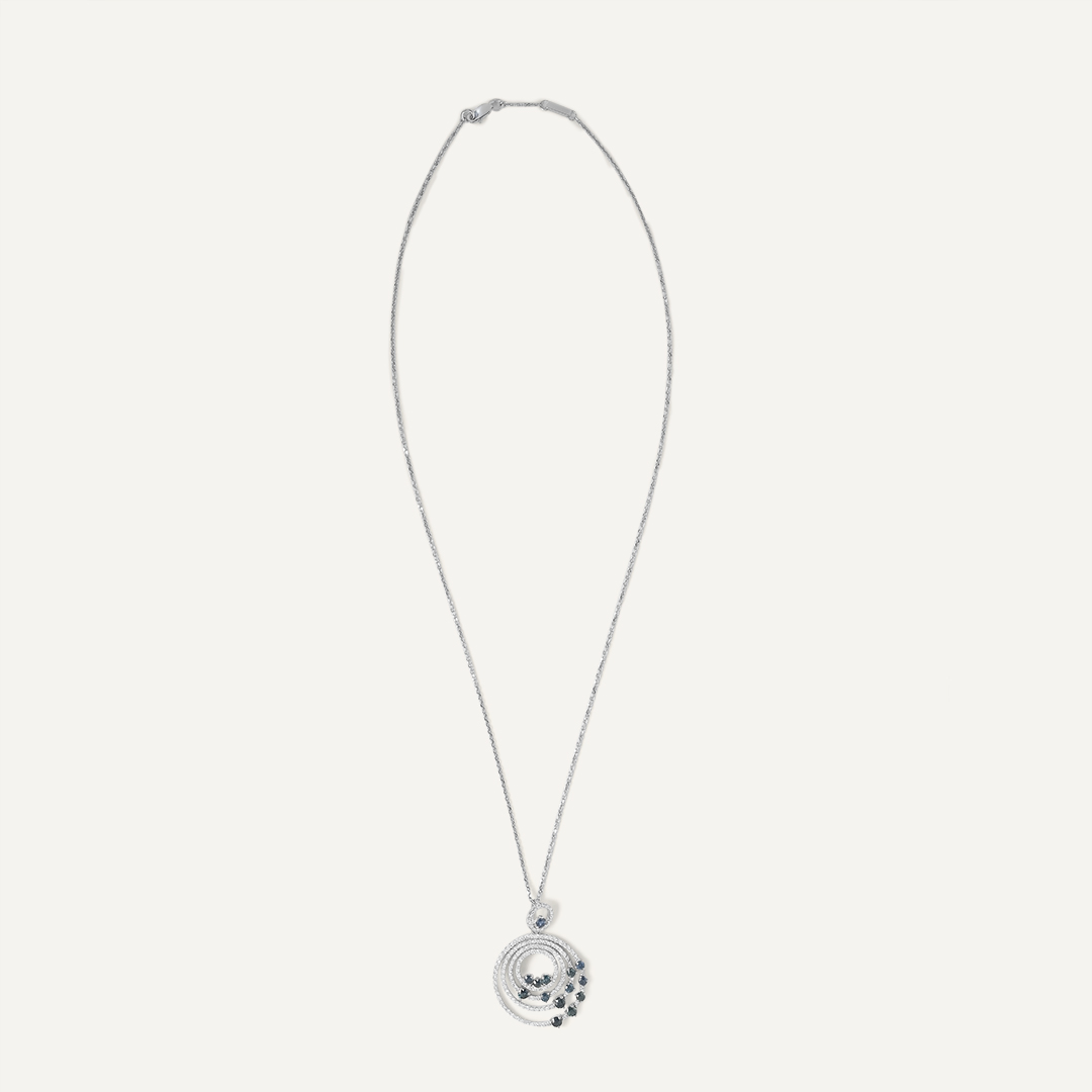 Колье из белого золота с сапфирами