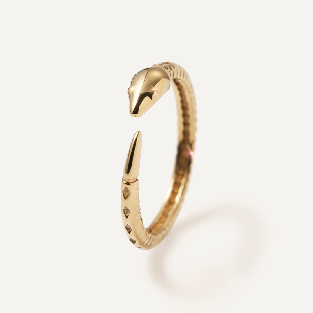 Незамкнутое кольцо из желтого золота "Змея"