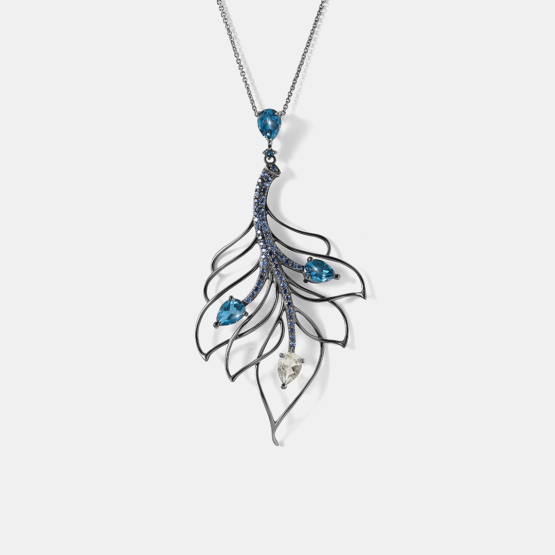 Колье из белого золота с празиолитом, топазами и сапфирами "Перо"