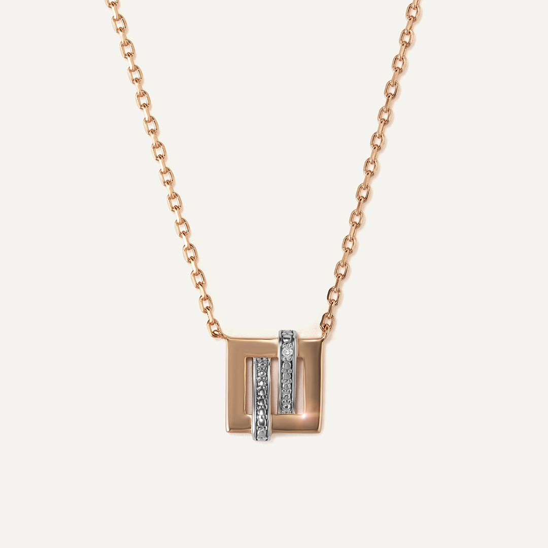 Серебряное колье с бриллиантом