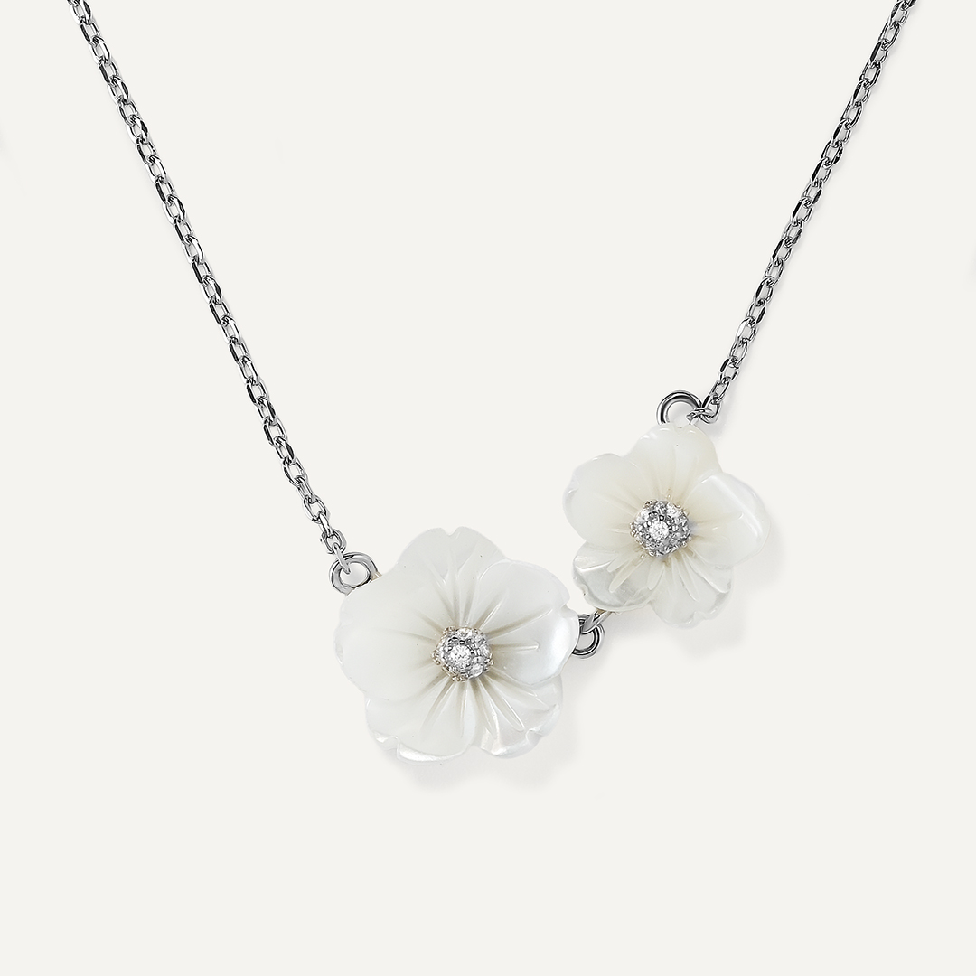 Серебряное колье с перламутром "Цветы"