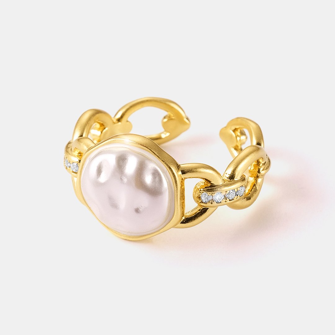 Бижутерное незамкнутое кольцо с жемчугом