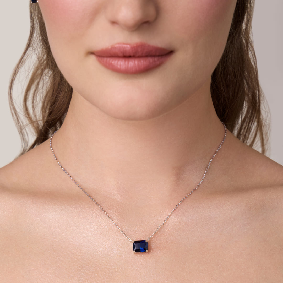 Серебряное колье с кубическим цирконием