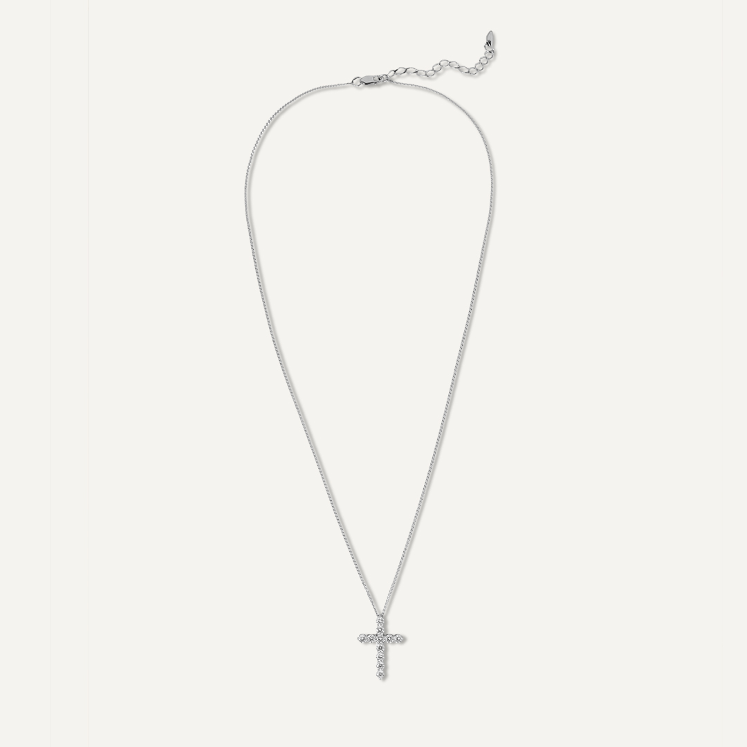 Серебряное колье с муассанитами "Крест"