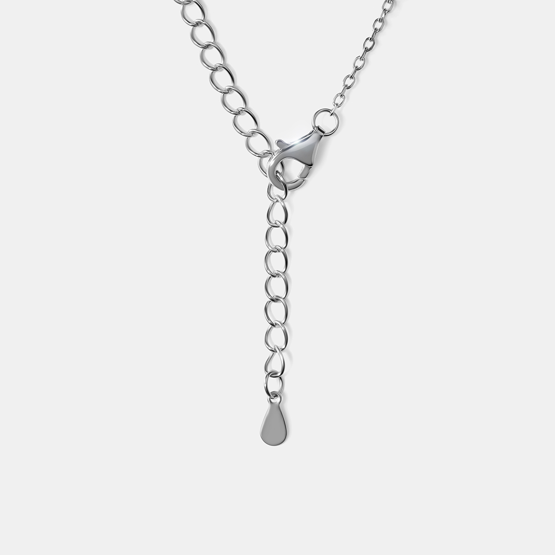 Серебряное колье с муассанитом