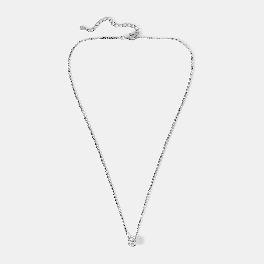 Серебряное колье с муассанитом