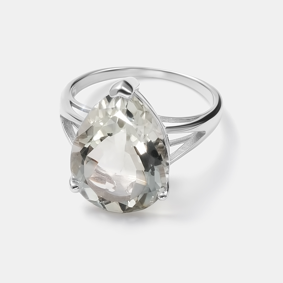 Серебряное кольцо с зеленым аметистом