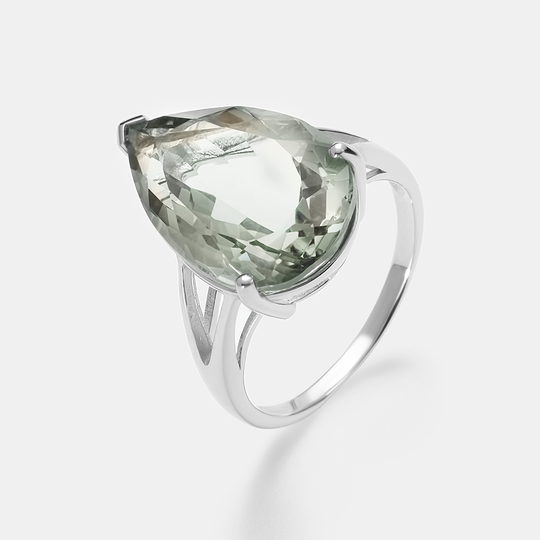 Серебряное кольцо с зеленым аметистом