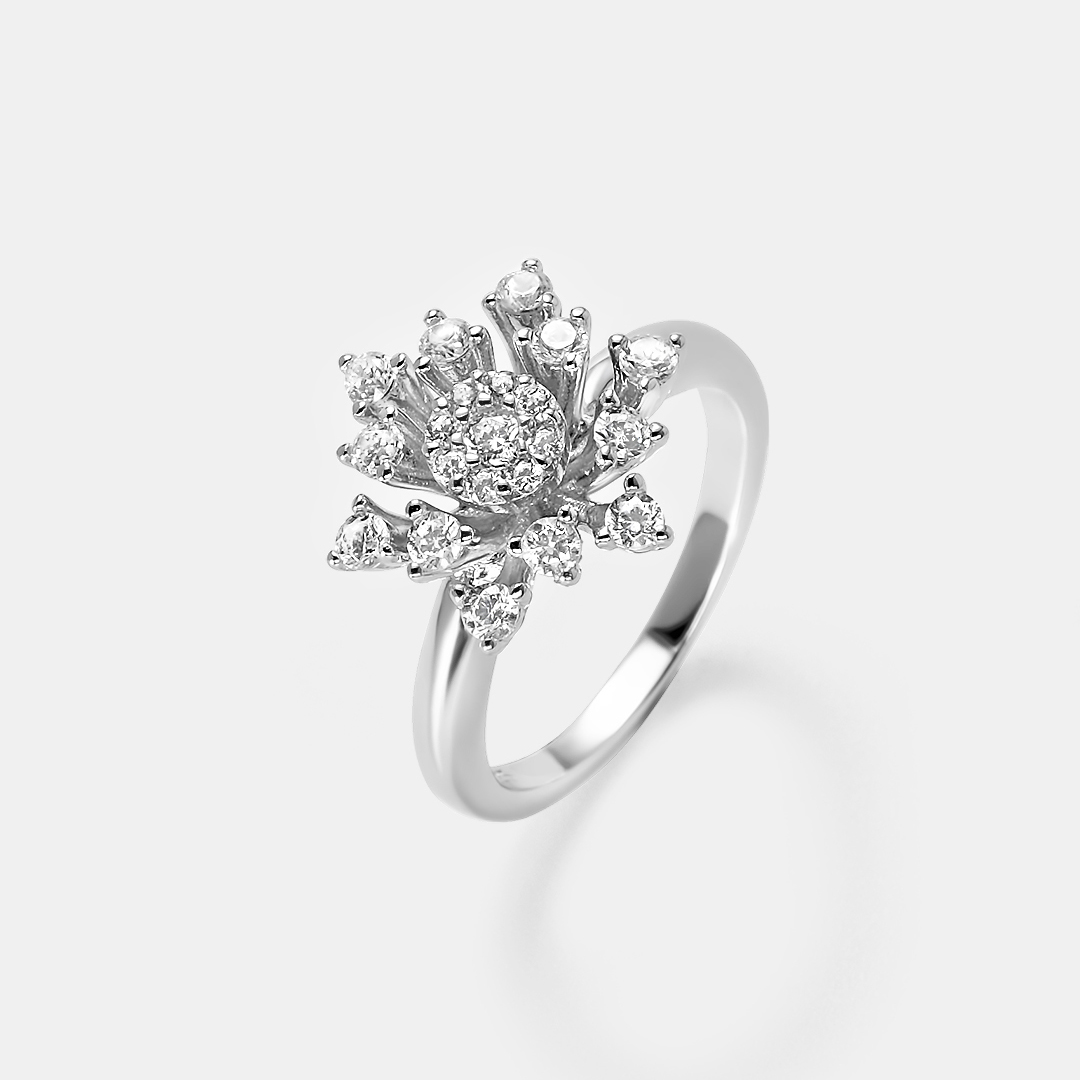 Серебряное кольцо 925 пробы; вставки 21 Куб. Цирконий бесцв.;