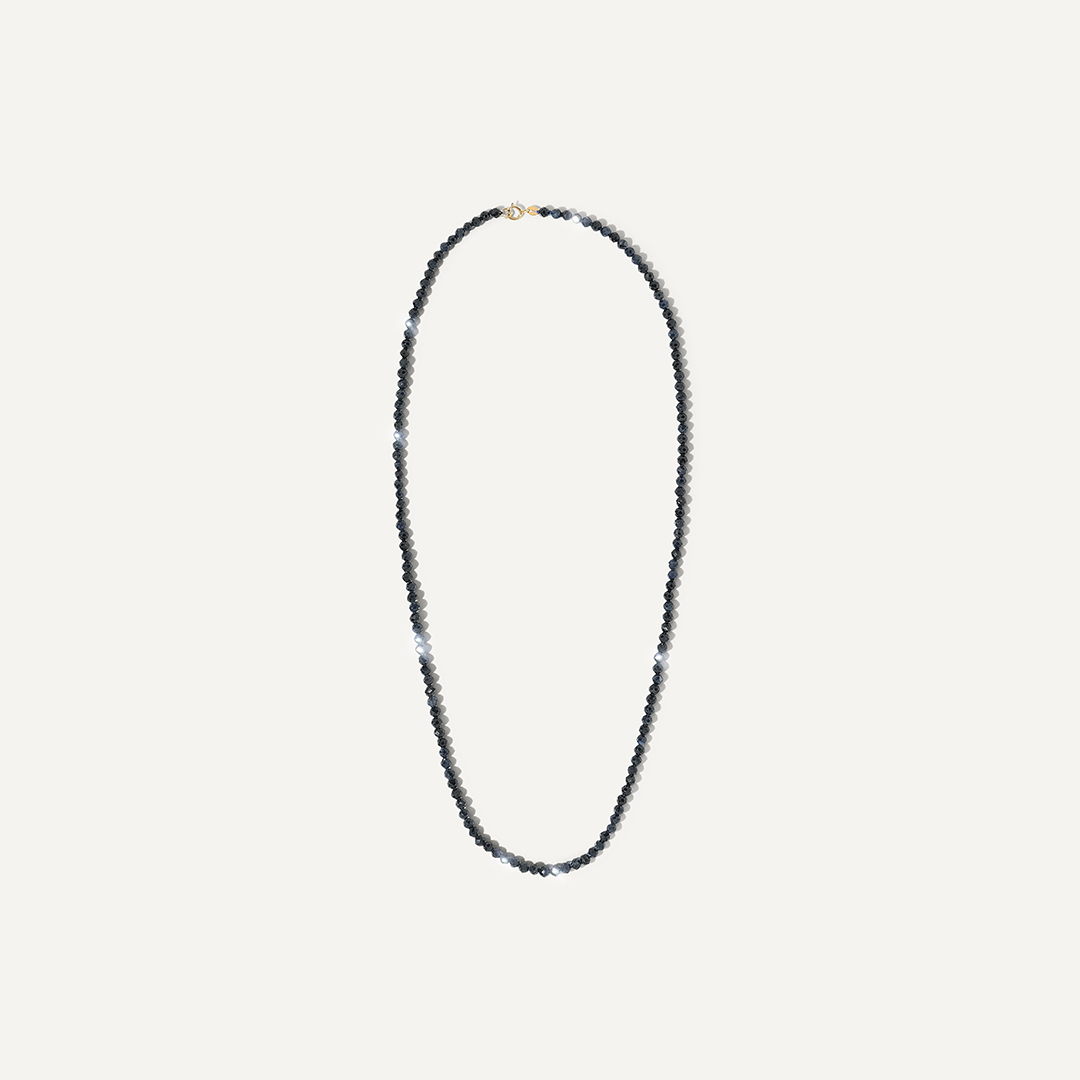 Бусы из сапфира