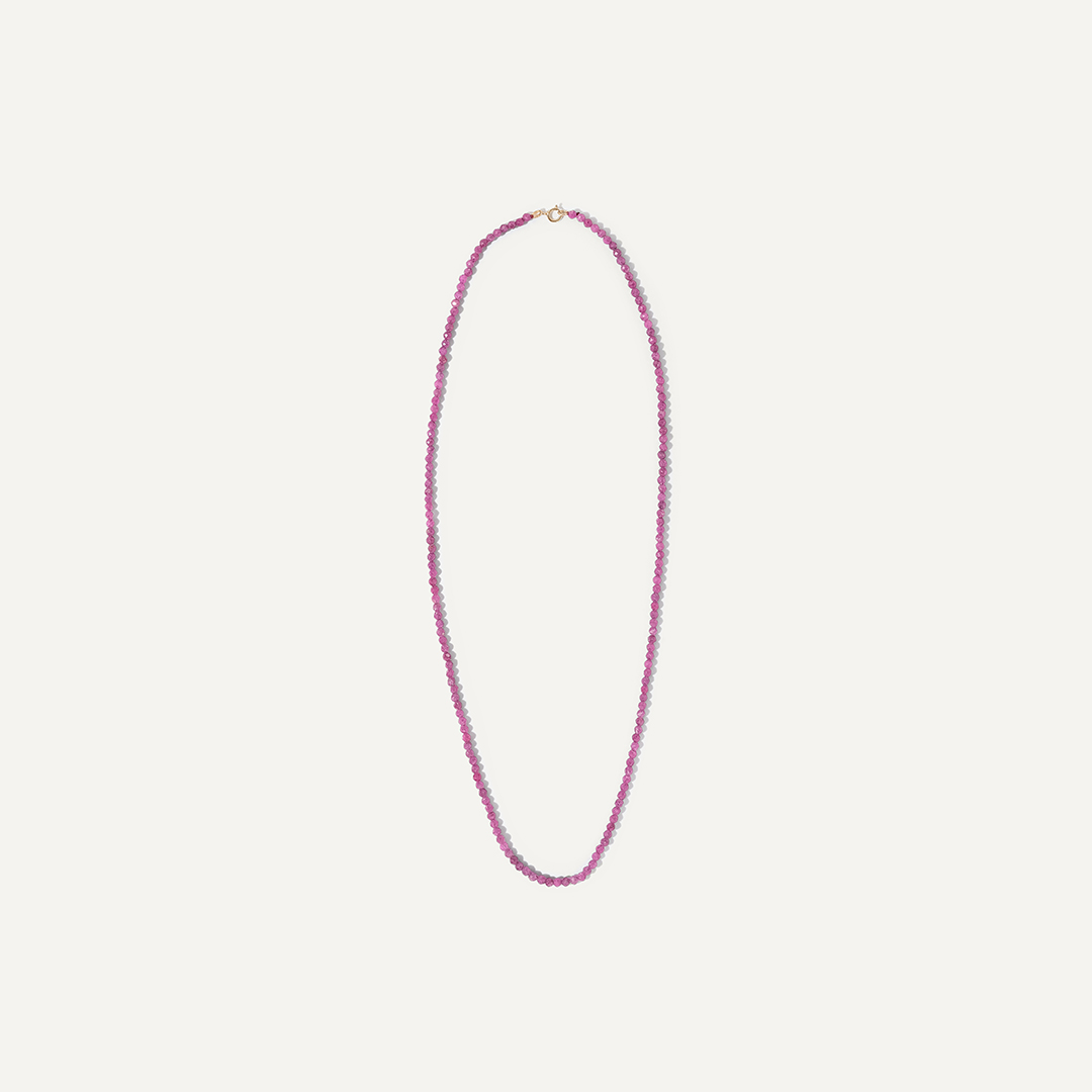 Бусы из рубина