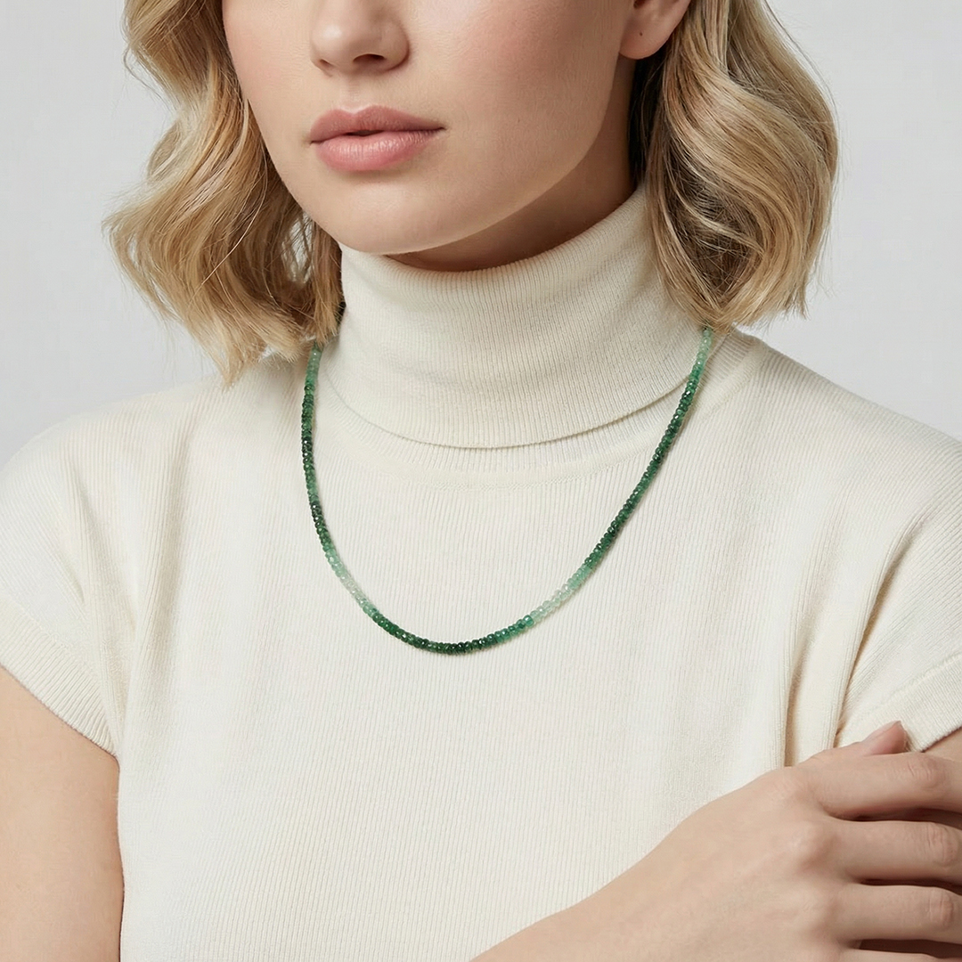 Бусы из изумруда