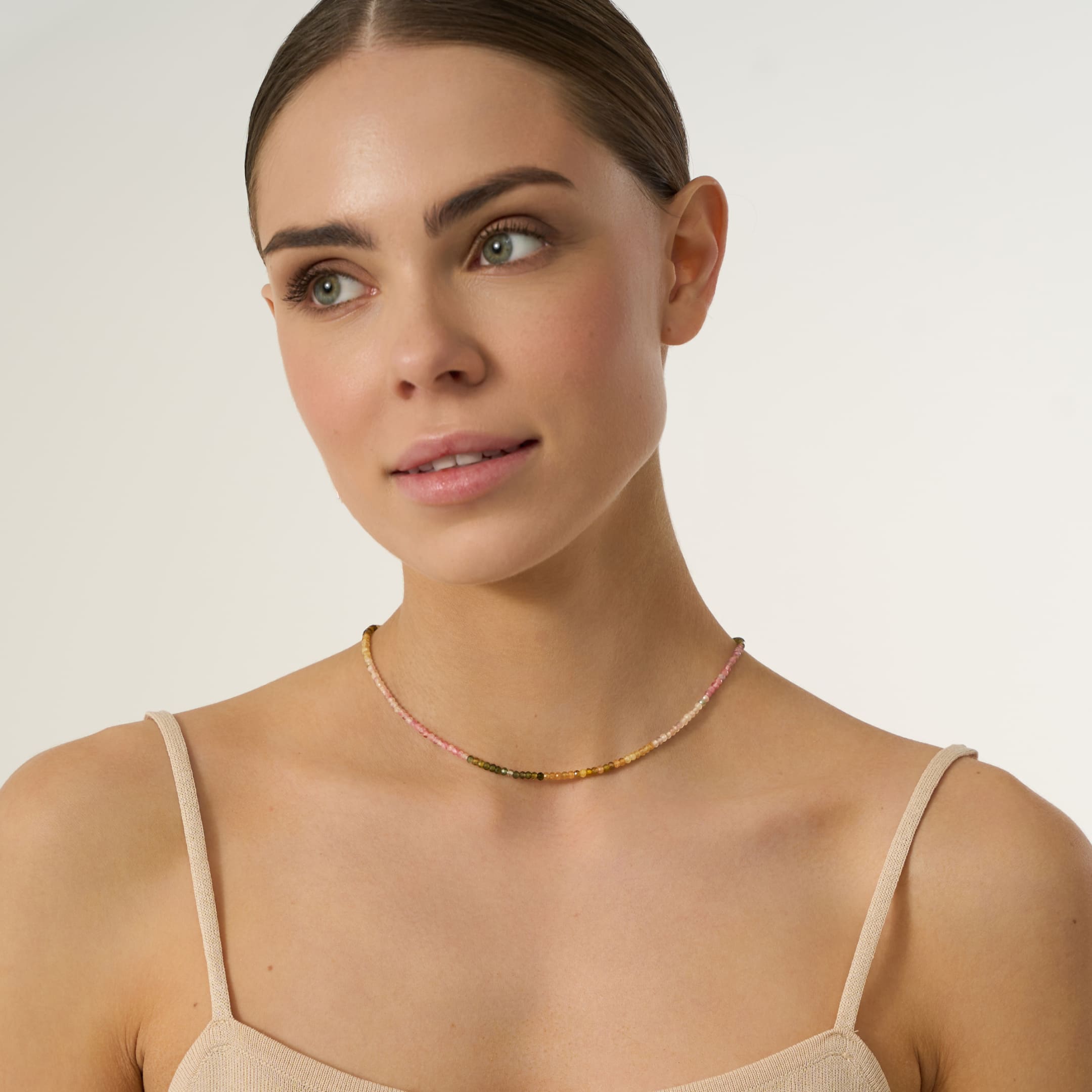 Бусы из турмалина