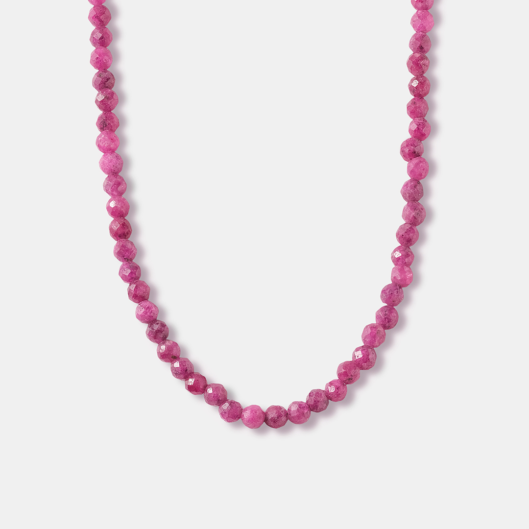 Бусы из корунда