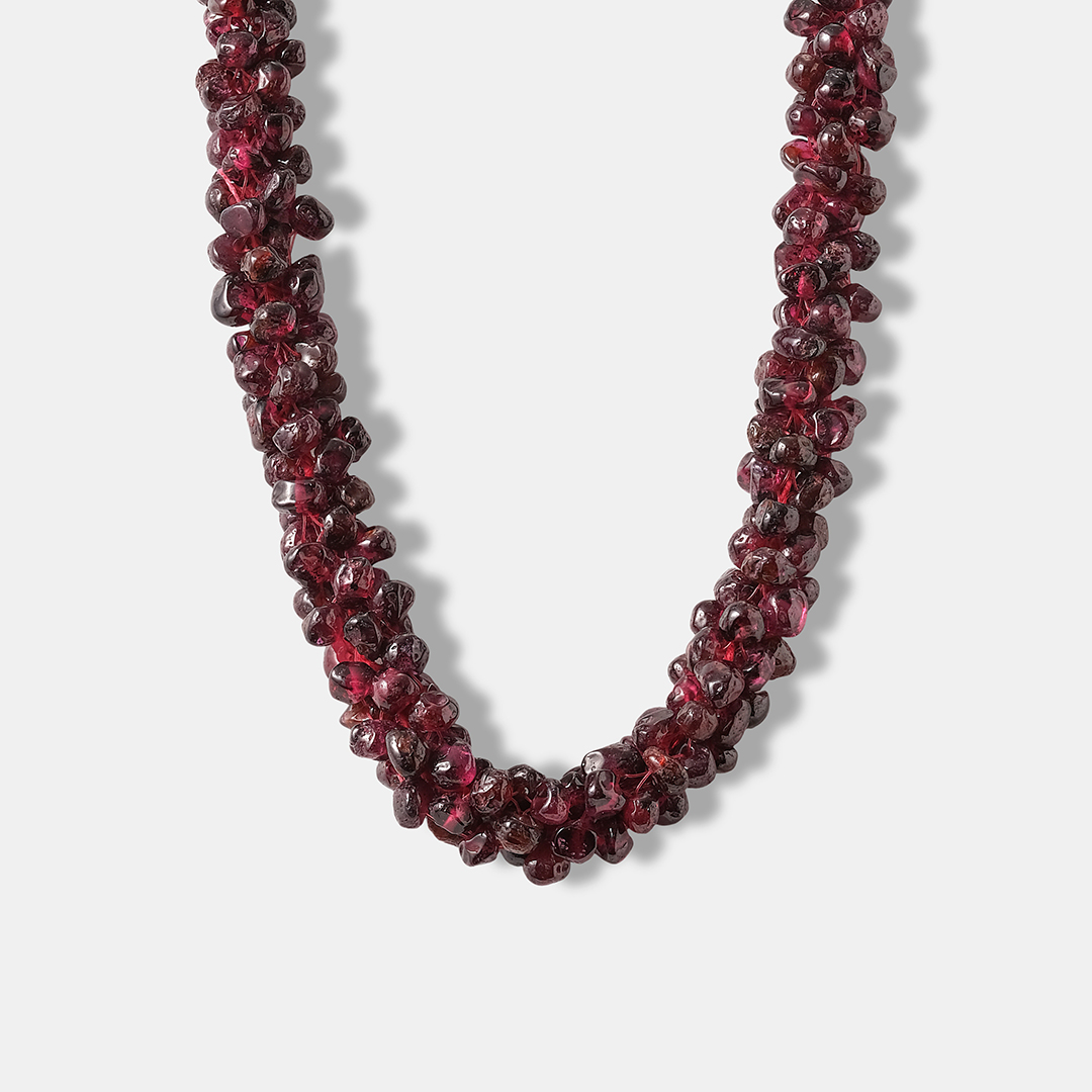 Бусы из граната