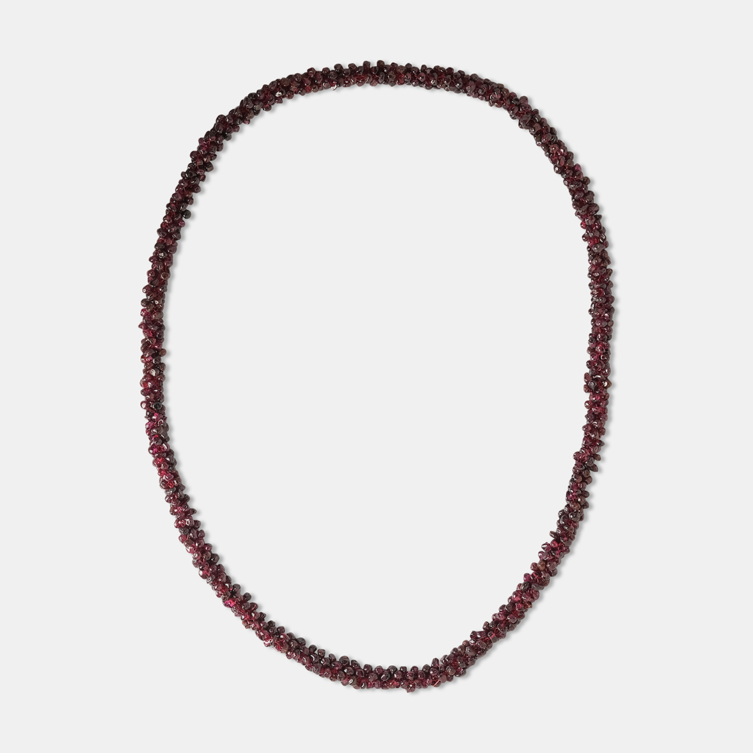 Бусы из граната