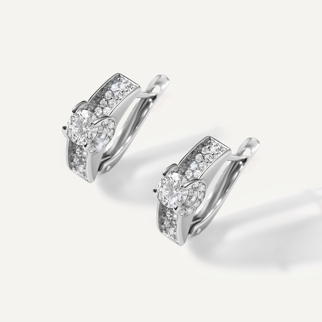 Серебряные серьги с муассанитами