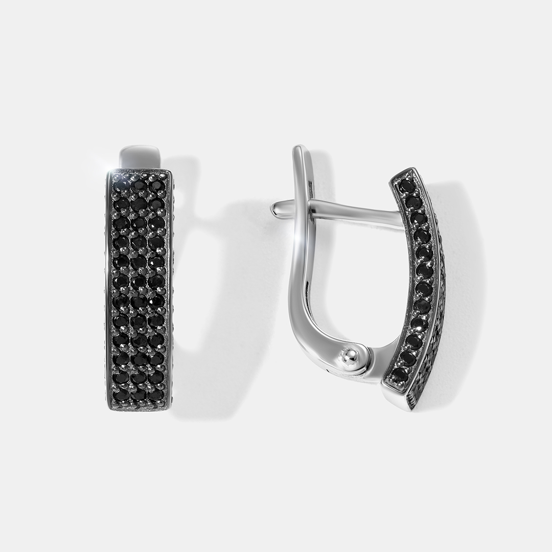 Серебряные серьги со шпинелью