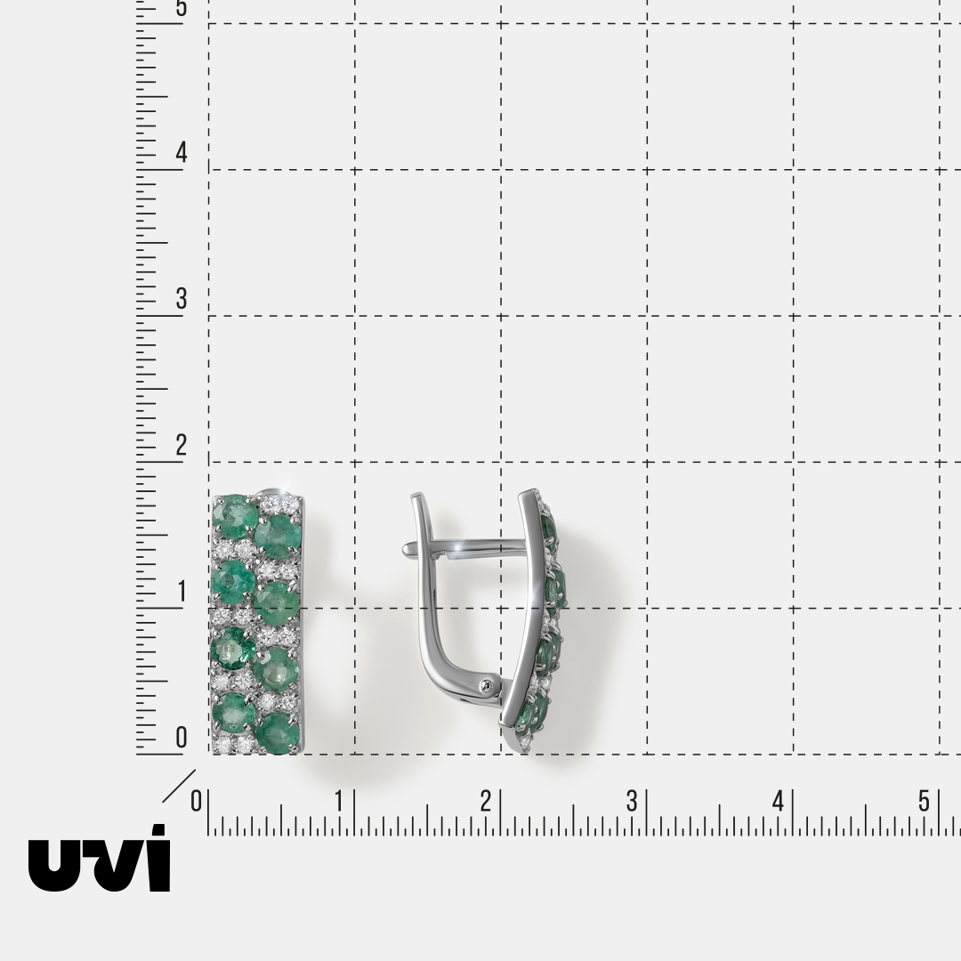 Серьги из белого золота с изумрудами