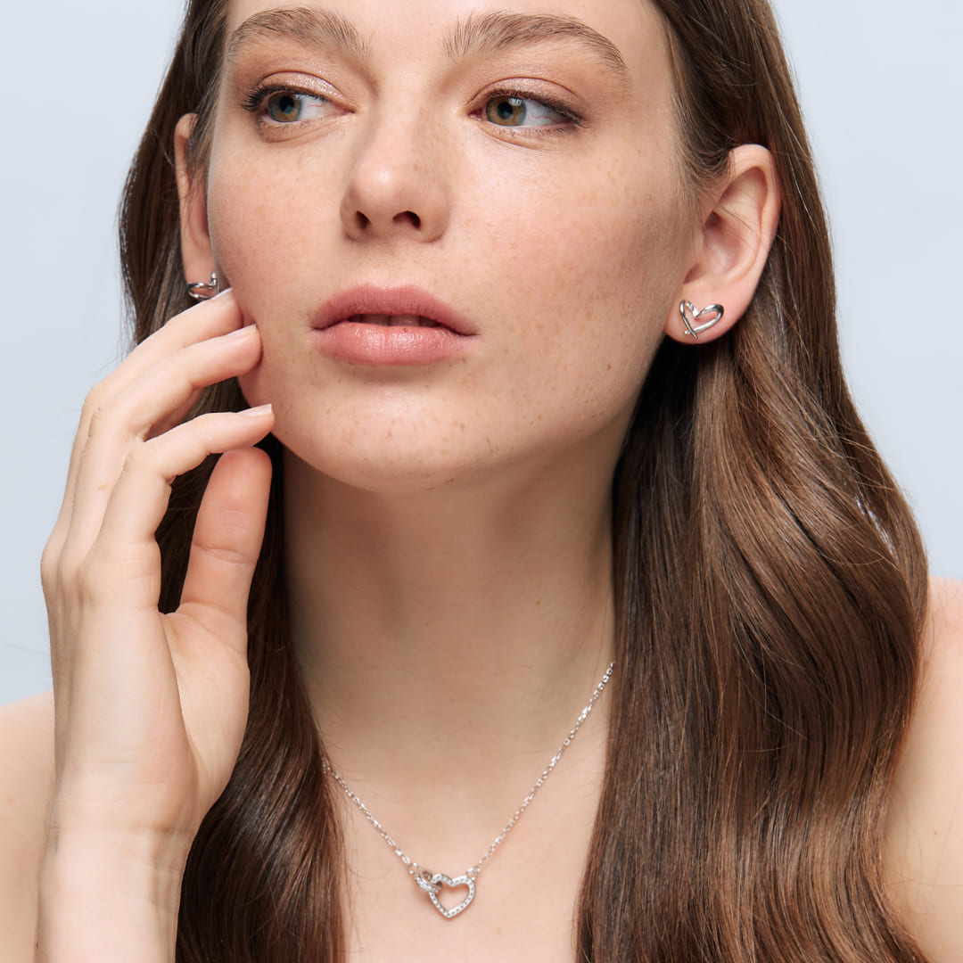 Серебряные серьги 925 пробы; вставки 2 Куб. Цирконий бесцв. 0,08ct;