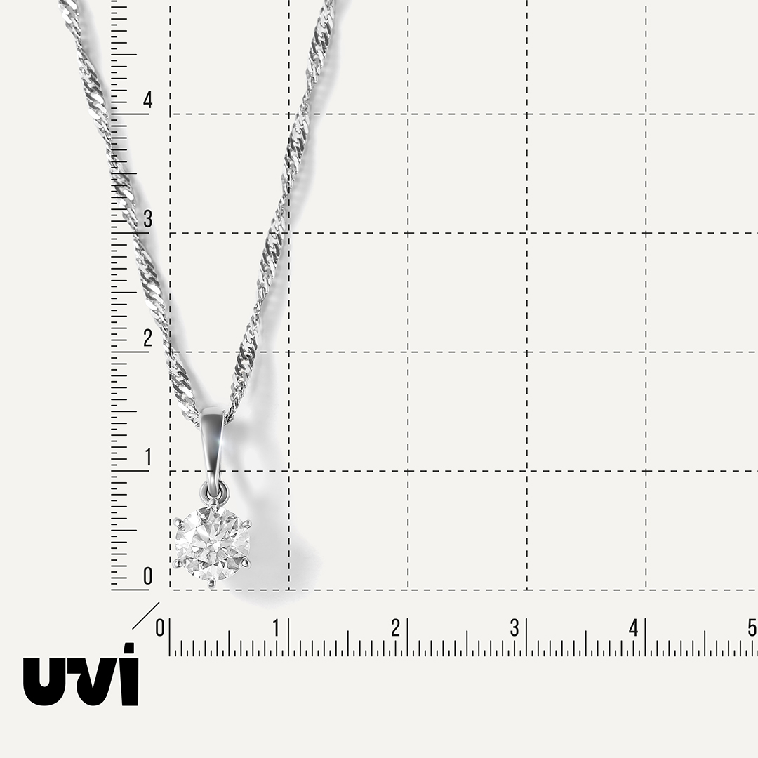 Серебряная подвеска с муассанитом