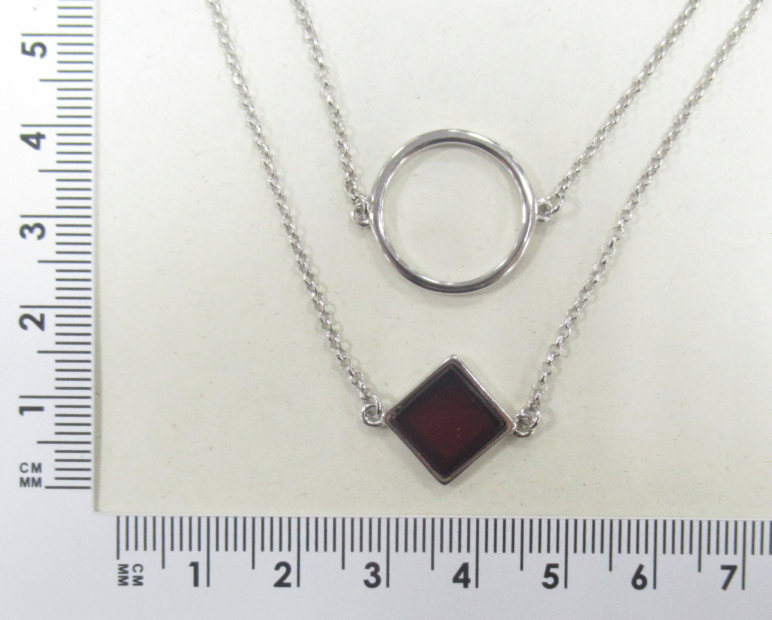 Серебряное колье 925 пробы; плетение Ролло; вставки 1 Янтарь;