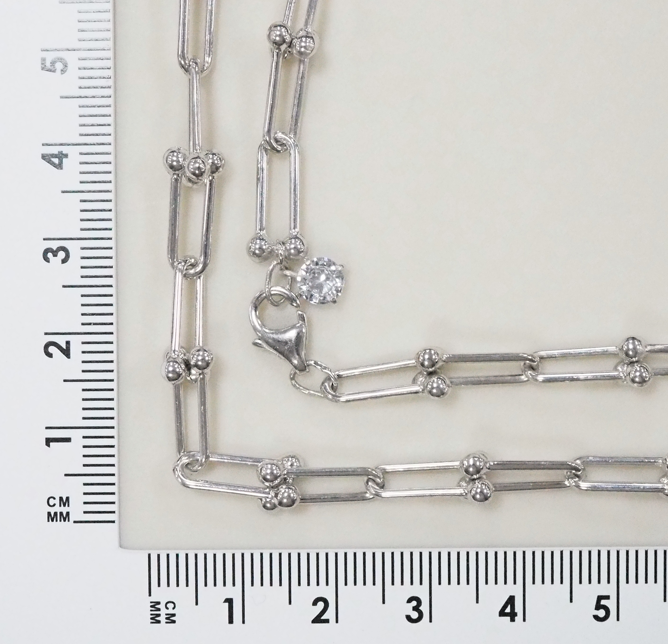 Серебряное колье 925 пробы; плетение Якорное; вставки 1 Фианит бесцв.;