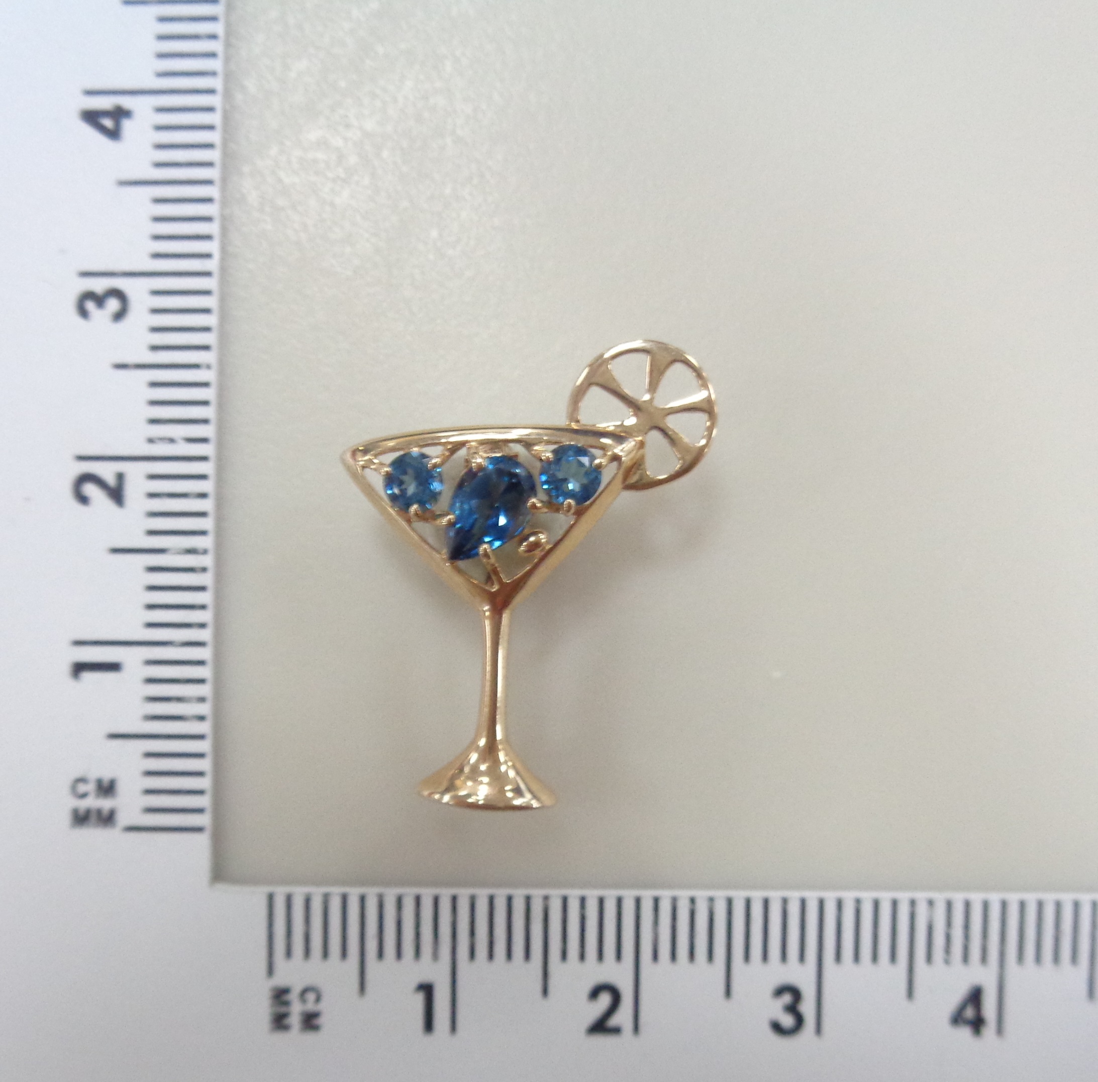 10212-000017 Брошь (Au 585)