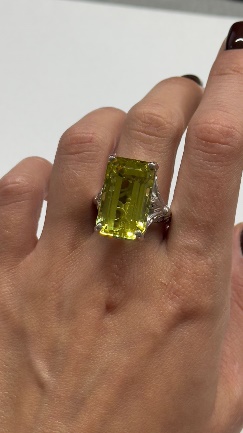Серебряное кольцо с кварцем
