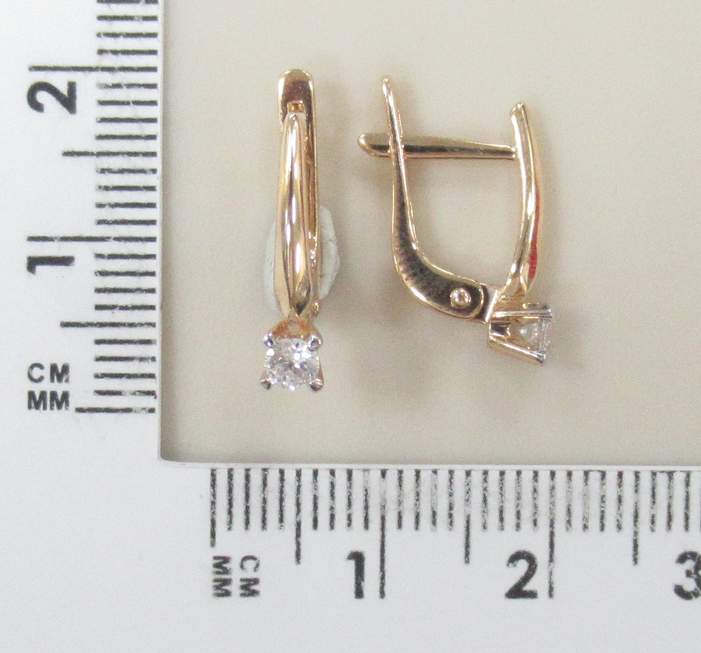 10513-000047 Серьги (Au 585)