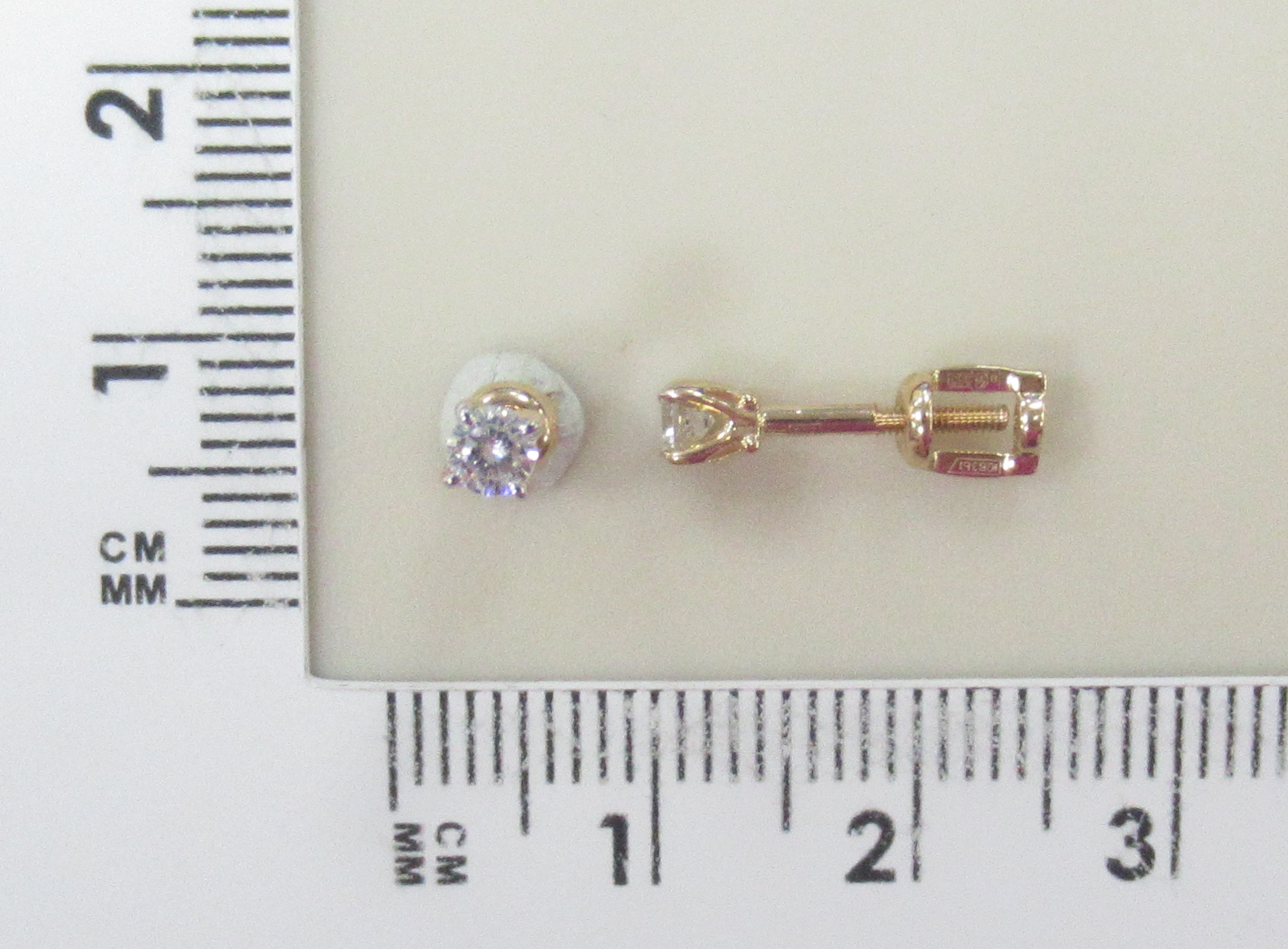 10513-000049 Серьги (Au 585)