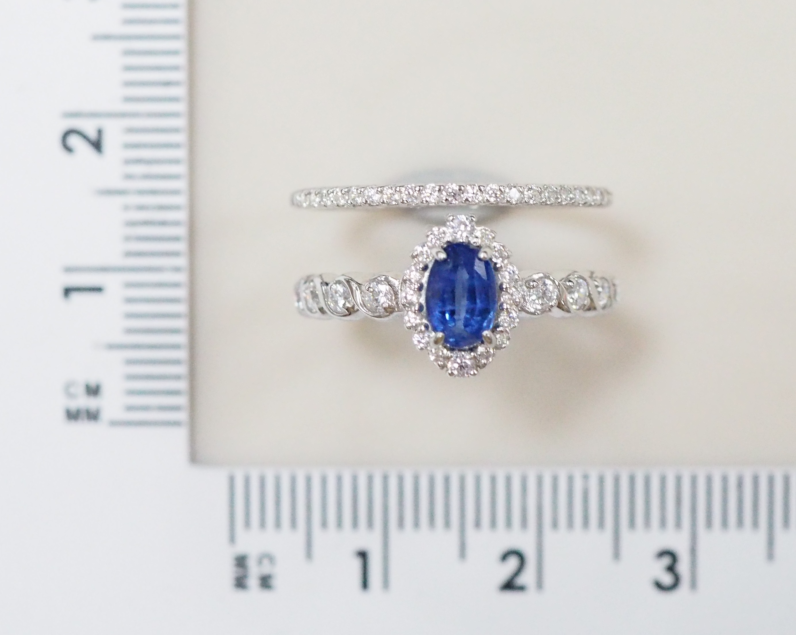 Серебряное кольцо 925 пробы; 2 в 1; вставки 1 Кианит нат.; 46 Фианит бесцв.;