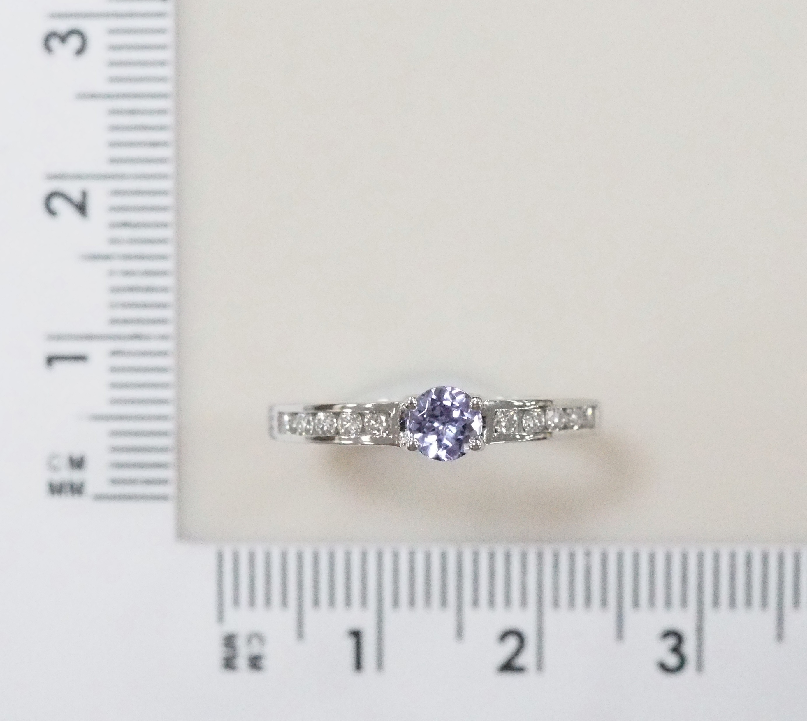Платиновое кольцо 950 пробы; вставки 1 Танзанит; 10 Бр.Кр-57 3/6 A 0,121;
