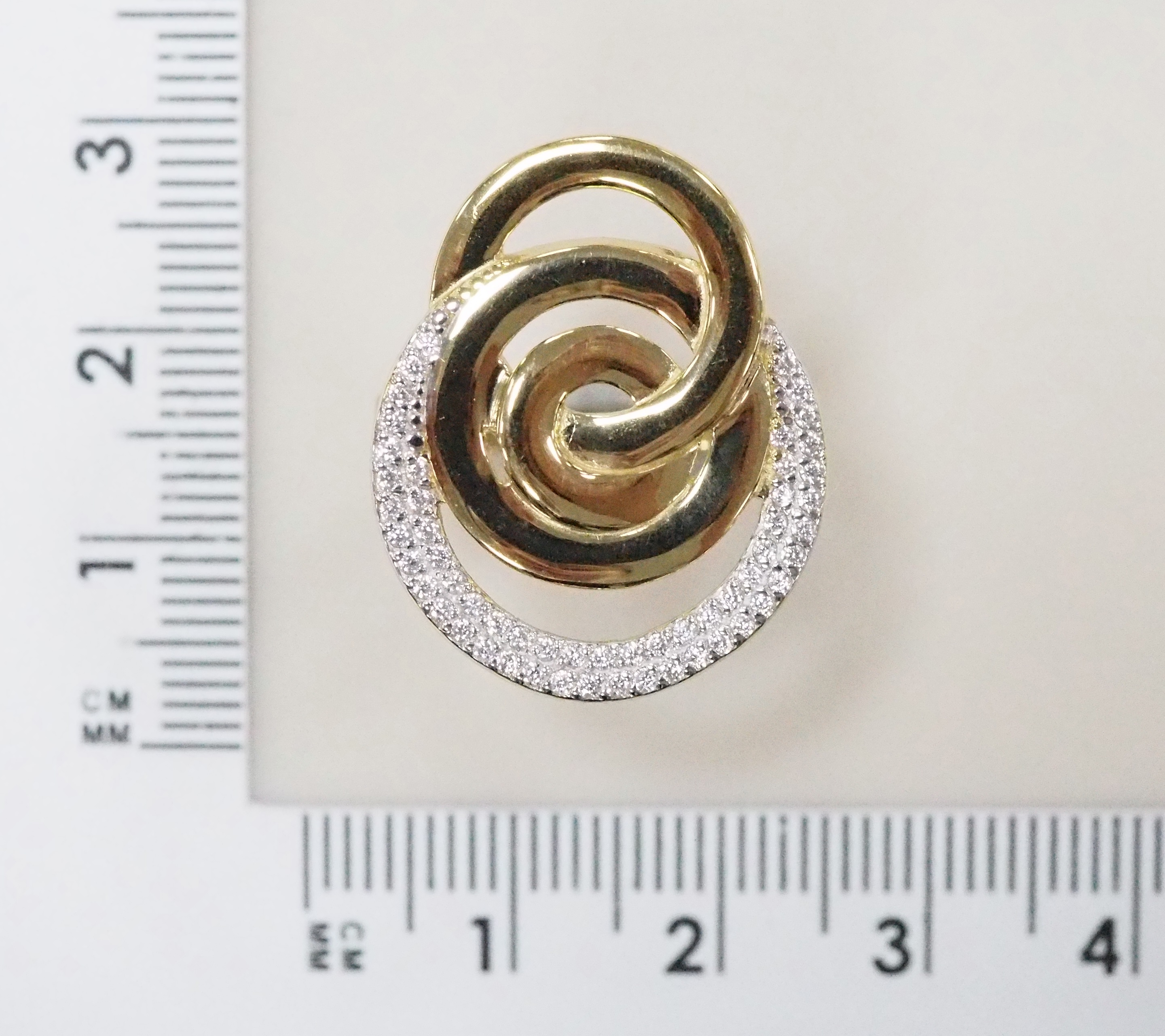 Серебряное кольцо 925 пробы; вставки 55 Фианит бесцв.;